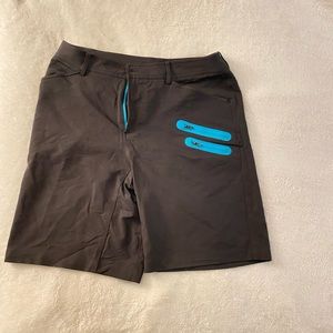 Men’s Size 36 Lululemon golf / casual short